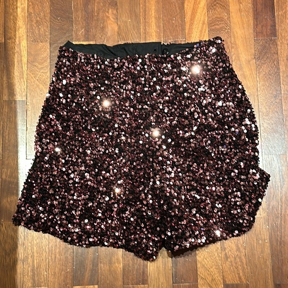 Zara Pink/Purple Sequin Shorts - Picture 1 of 3